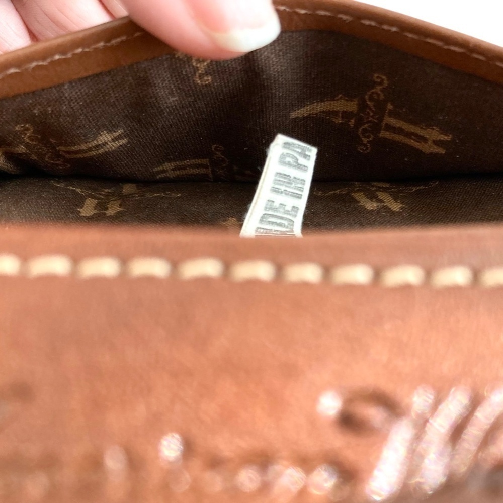 AMERICAN WEST Embossed Leather Studded Trifold Wallet Western Brown - Picture 9 of 9
